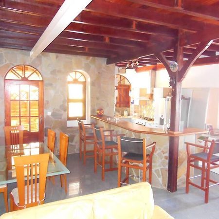 Maison Situee Dans Un Petit Village De Pecheur Ле Карбе Екстериор снимка